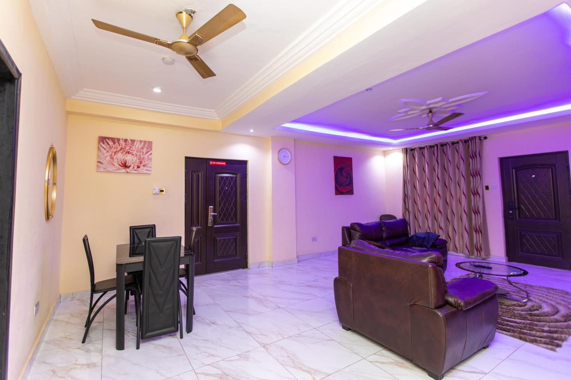 Washington Apartments - Just 25Mins Drive From The Airport Kwashieman Exterior foto
