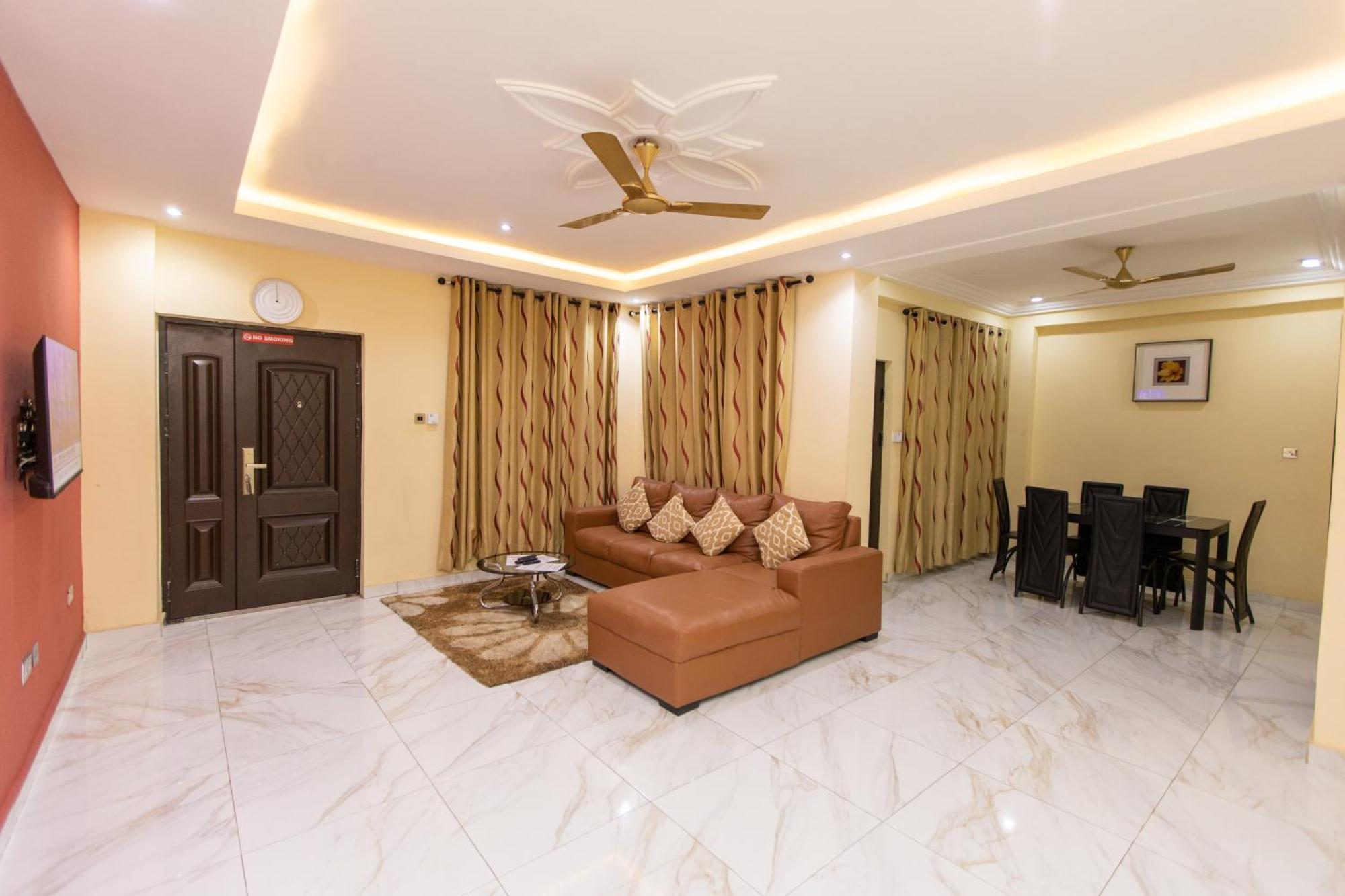 Washington Apartments - Just 25Mins Drive From The Airport Kwashieman Exterior foto